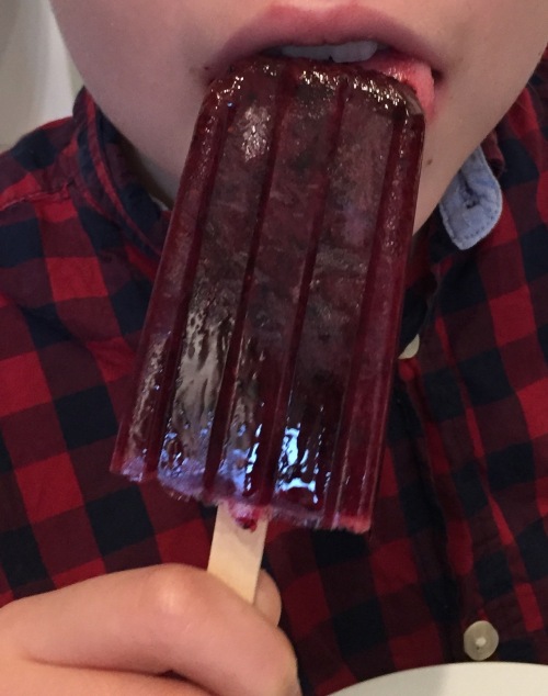 blueberry ice lolly